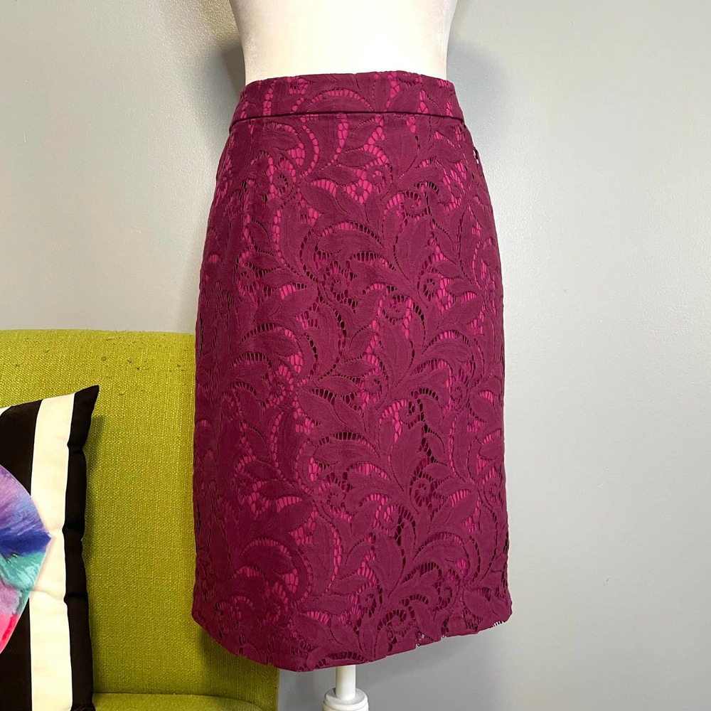 Cabi Plumberry Lace Overlay Straight Pencil Skirt 6 #922
